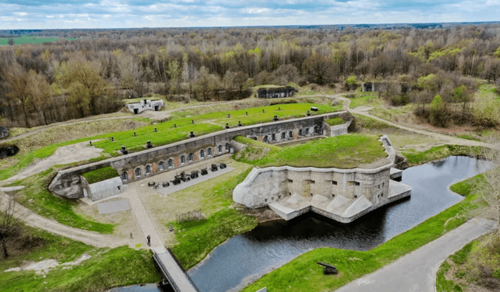 Brest. Fort V.