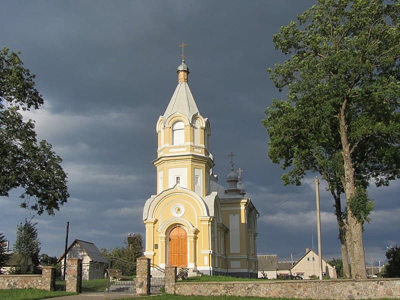 Вензовец. Церковь Петра и Павла.