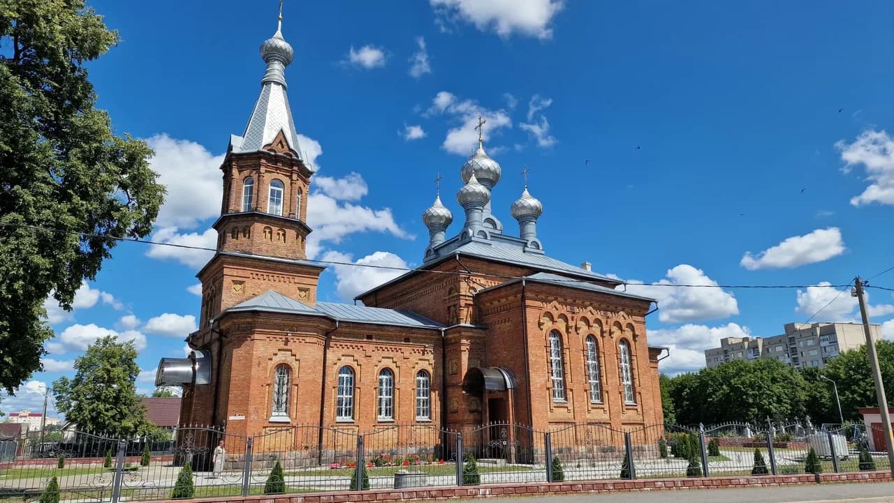 Лунинец. Церковь Воздвижения Креста Господня.