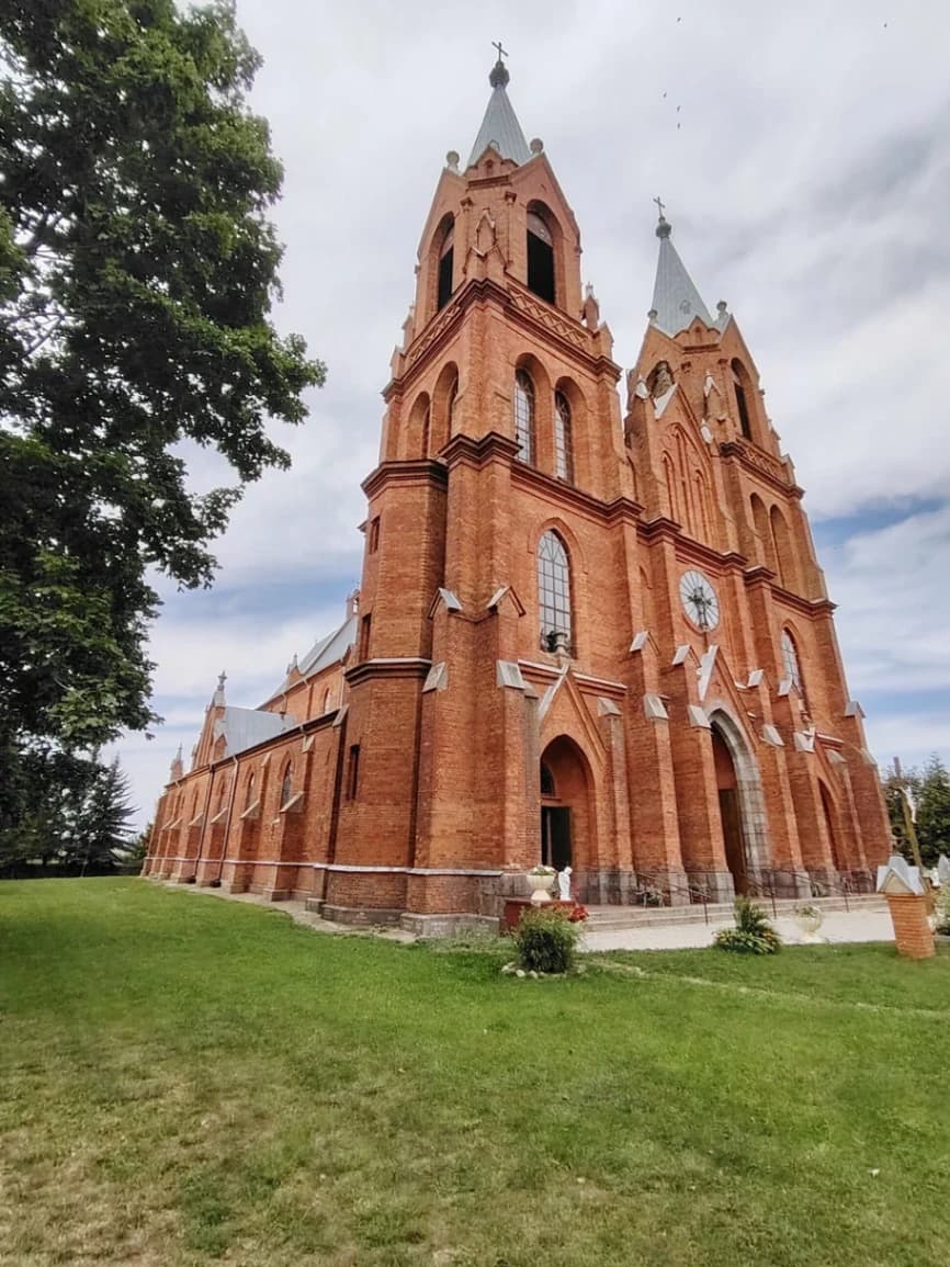 Старыя Васілішкі. Касцёл Святых Пятра і Паўла.