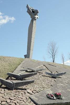 Радашковічы. Помнік экіпажу Гастэлы