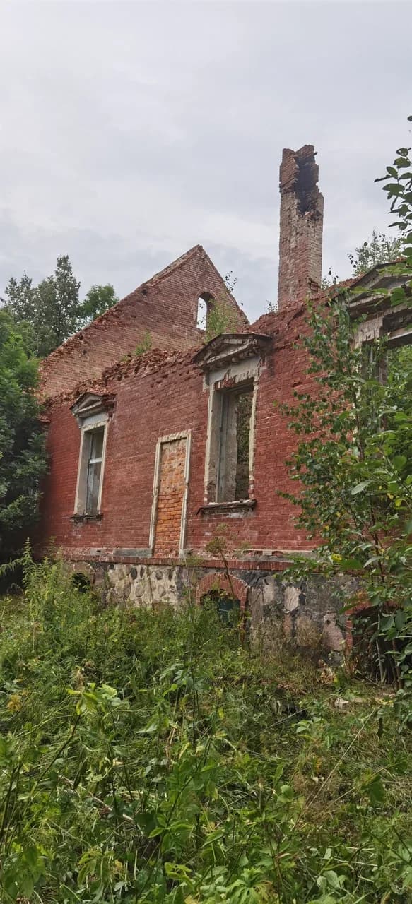 Cherepovshchina. The Ruins Of The Malinovsky Estate.