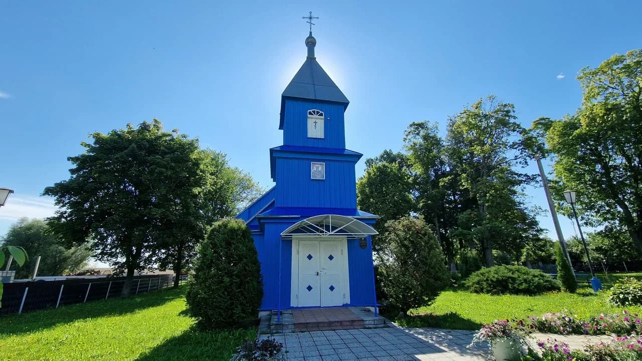 Gruzdovo. Church of the Holy Apostles Peter and Paul.