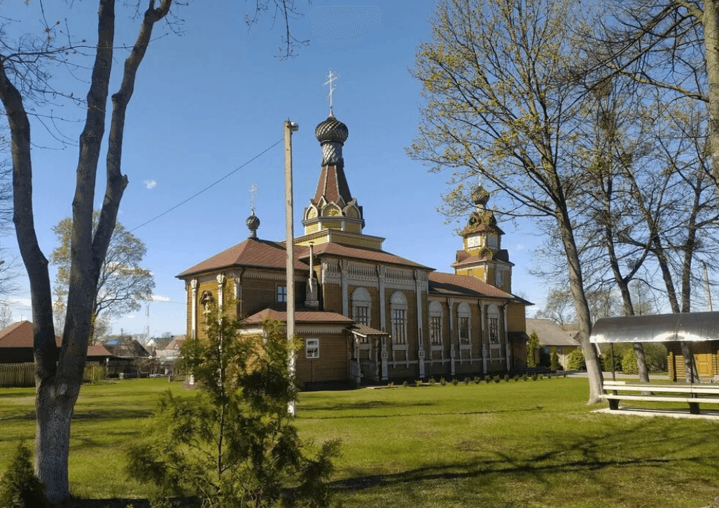 Osipovichi. Holy Cross Church.