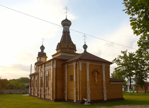 Osipovichi. Holy Cross Church.