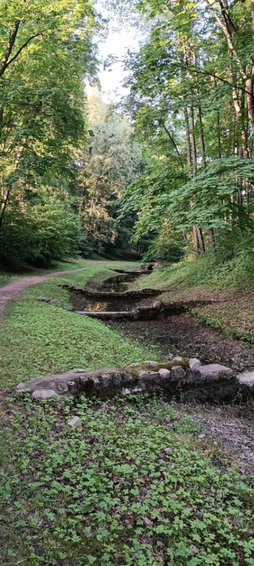 Логойск. Парк и руины дворца Тышкевичей.