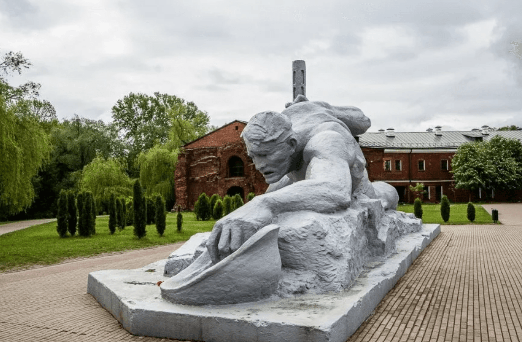 Brest. Monument 'Thirst'.