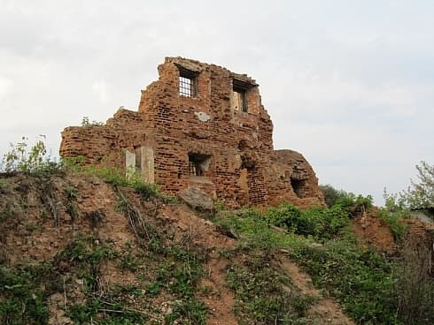 Барысаў. Руіны турэмнага замка.