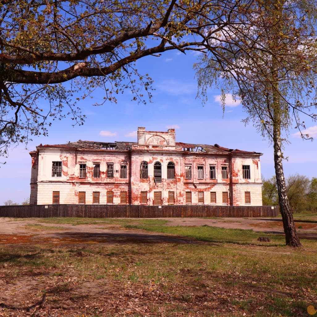 Narovlya. Gorvatt Manor.