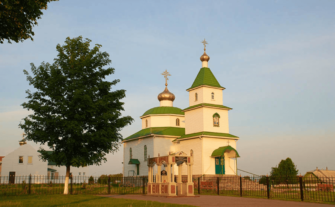 Круглае. Свята-Троіцкая царква.