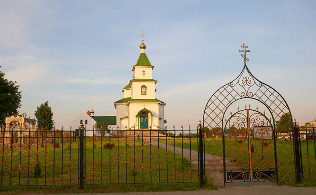 Круглае. Свята-Троіцкая царква.