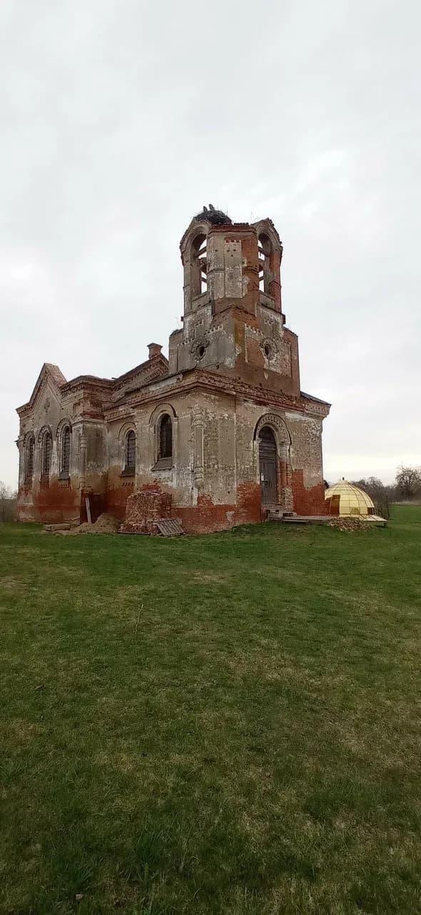 Свяча. Руіны Царквы Раства Багародзіцы.