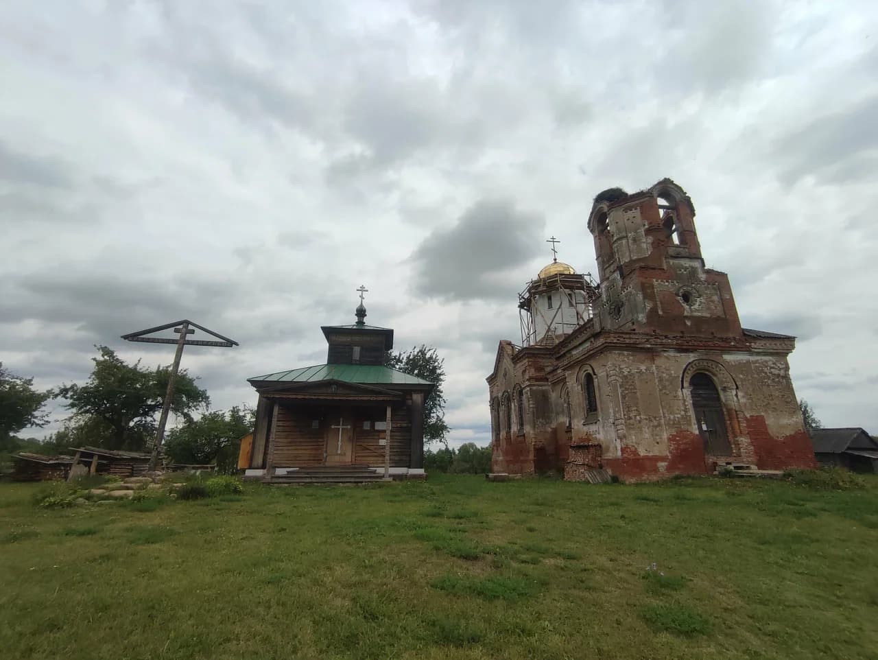 Свяча. Руіны Царквы Раства Багародзіцы.