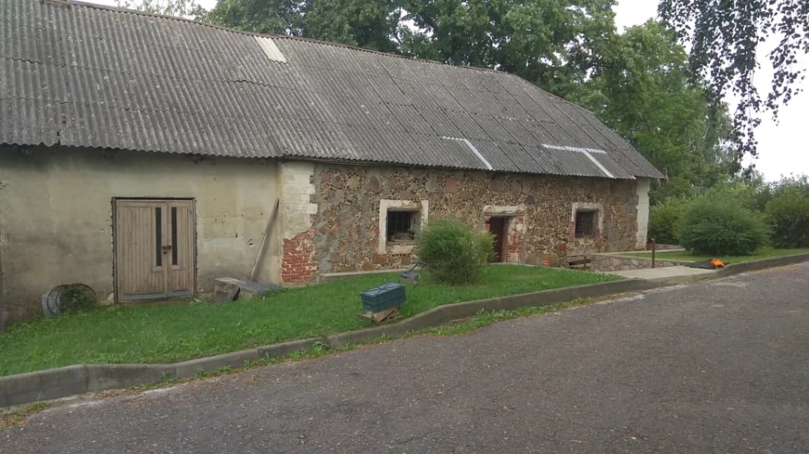 Lukovets. The ruins of the Borovsky manor.