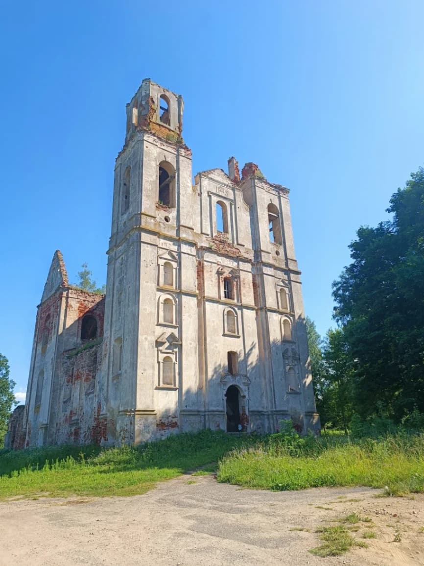 Селішча. Касцёл Святой Веранікі і кляштар бернардзінцаў.