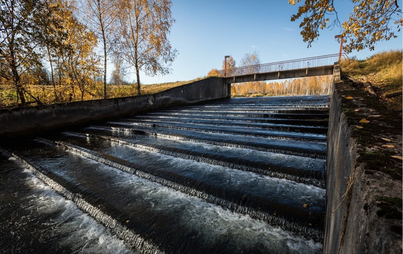 Khmelevka. A water ladder.