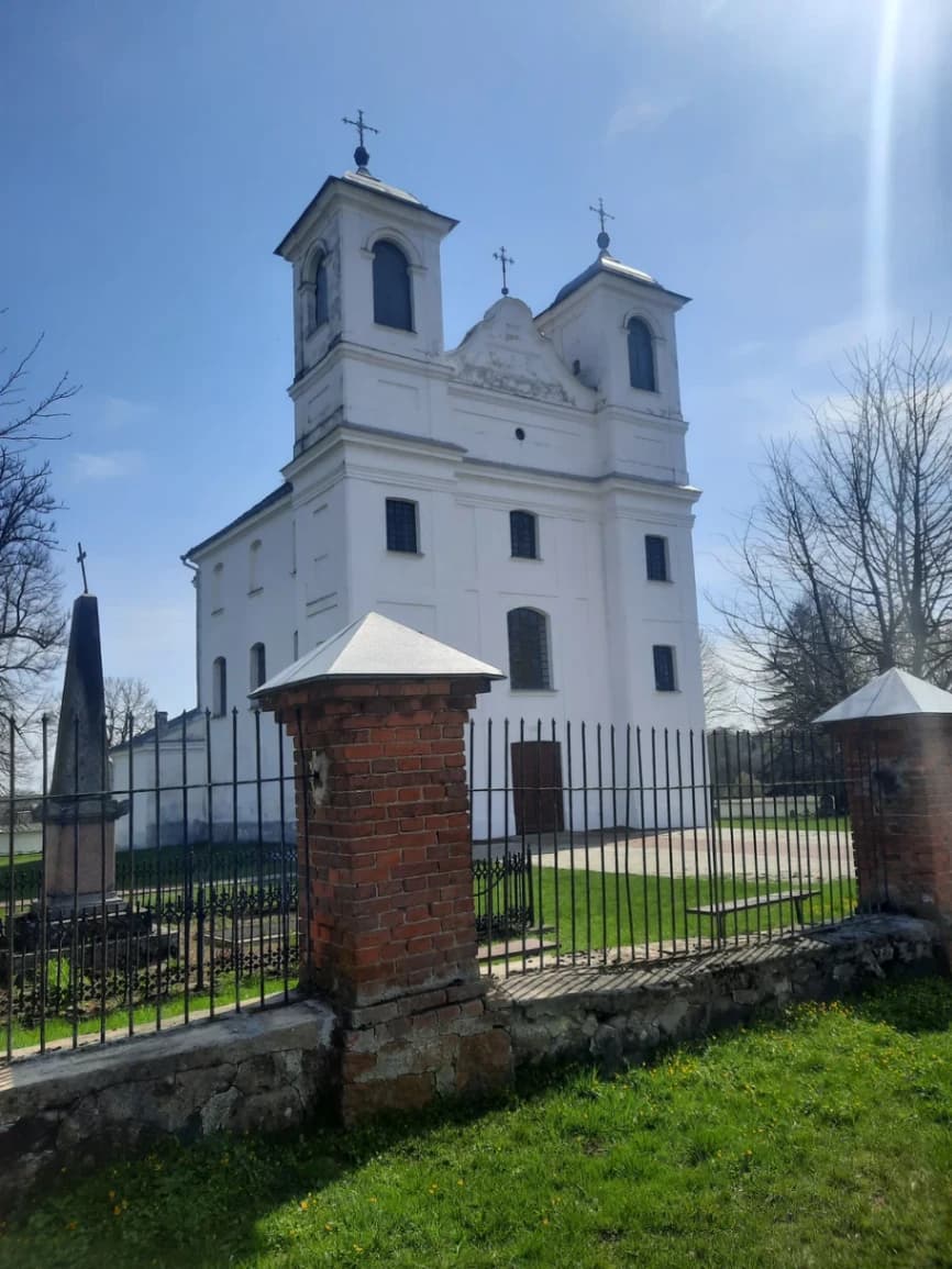 Ischelno. The Church of the Holy Trinity.