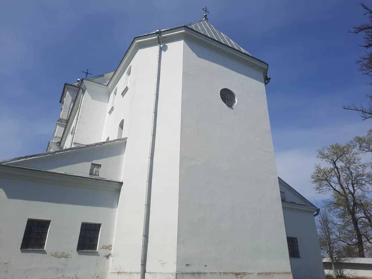 Ischelno. The Church of the Holy Trinity.