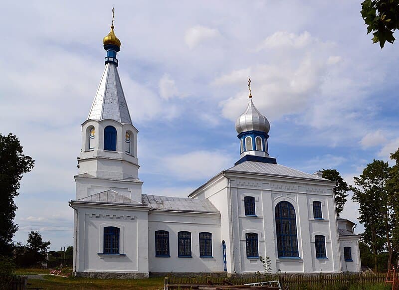 Оранчицы. Церковь Воздвижения Святого Креста.