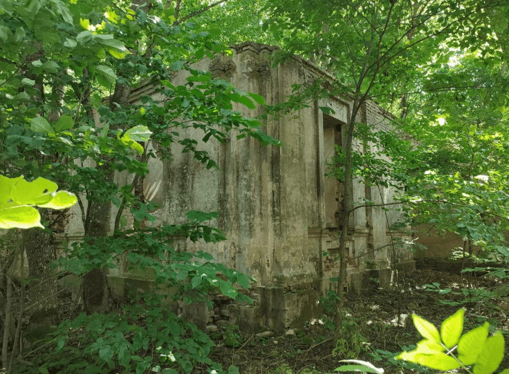 Галаўцы. Руіны сядзібы Абуховічаў.