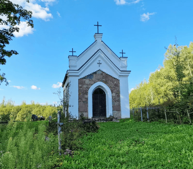 Teiki. Chapel-tomb of the Vishnevskys