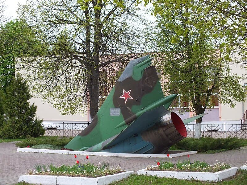 Arabovshchina. Monument to pilot V. Karvat