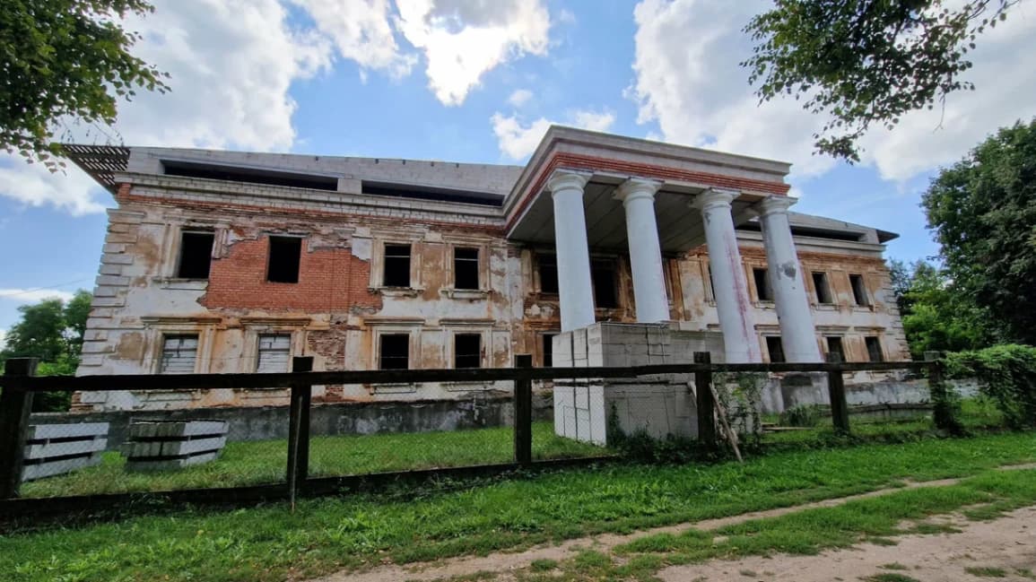 Грозово. Здание бывшей усадьбы Мержеевских.