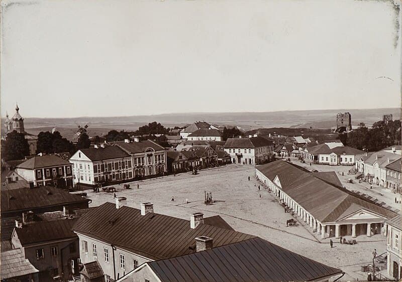 Novogrudok. Lenin Square, former Shopping Square.