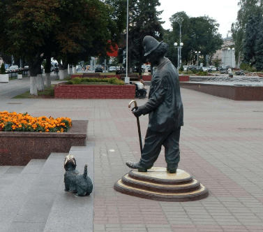 Гомель. Памятник Карандашу и Кляксе.