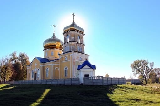 Чарацянка. Царква Успення Прасвятой Багародзіцы.