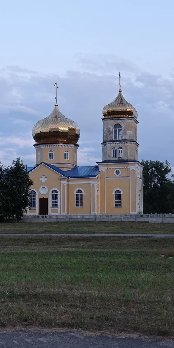 Чарацянка. Царква Успення Прасвятой Багародзіцы.