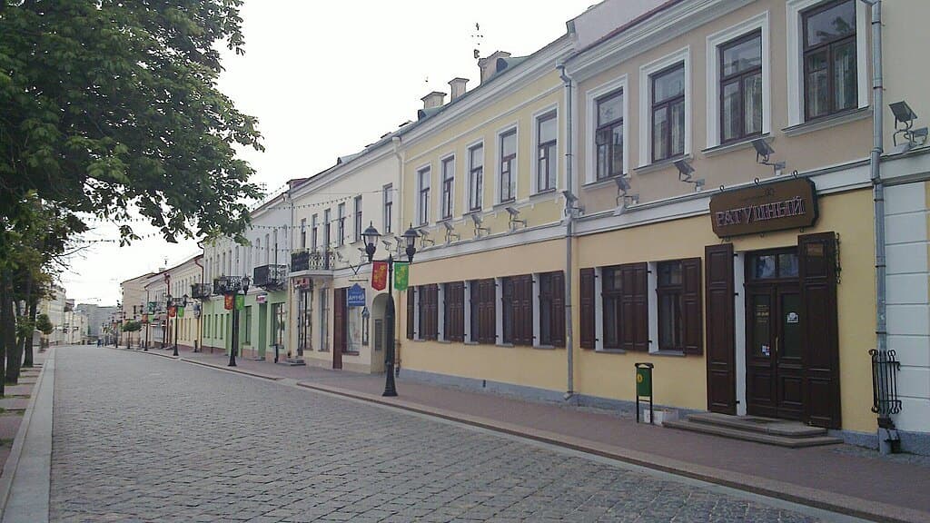 Гродна. Вул. Савецкая, дом 1.