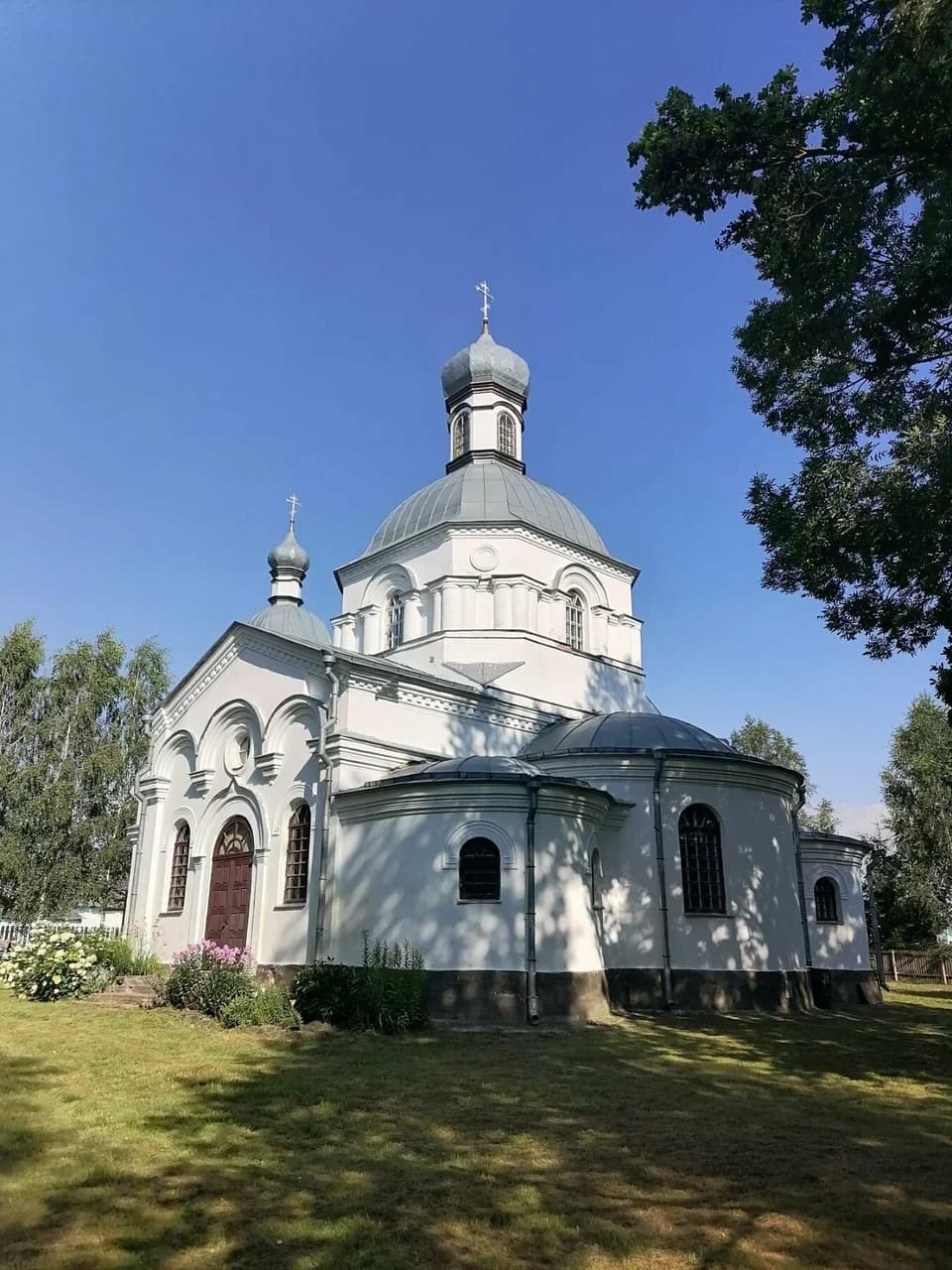 Brazdetchino. The Church of Saints Peter and Paul.