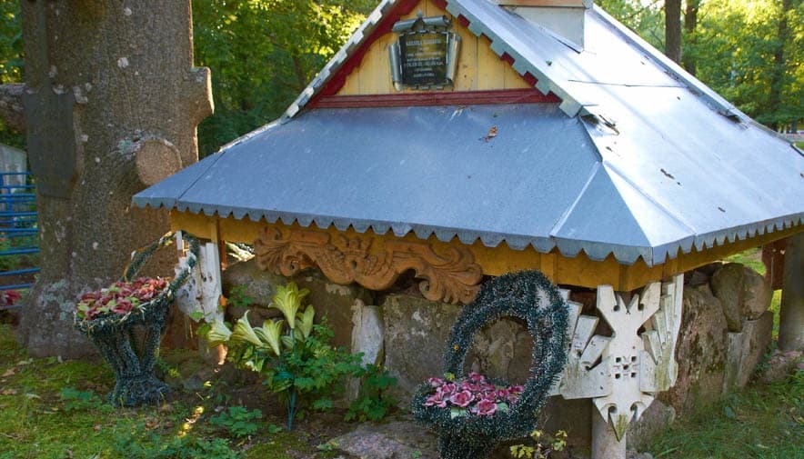 Bolshaya Stracha. Memorial chapel.
