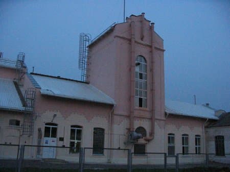 Strelichevo. The building of the former brewery.