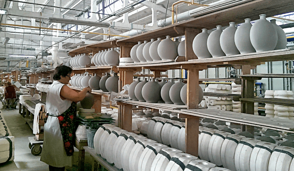 Dobrush. Excursion to the porcelain factory.