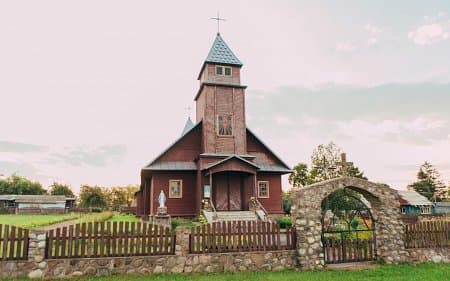 Porplishche. The Church of the Virgin Mary the Queen.