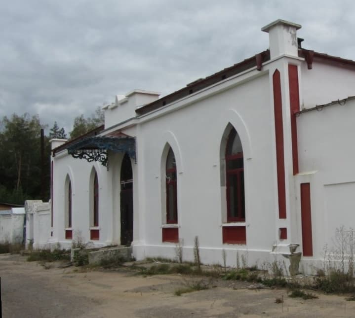 Сідаравічы. Руіны царквы і паштовая станцыя XIX стагоддзя.