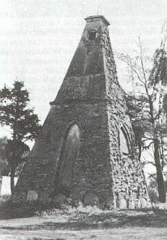 Малиновщина. Часовня-усыпальница Свенторжецких.