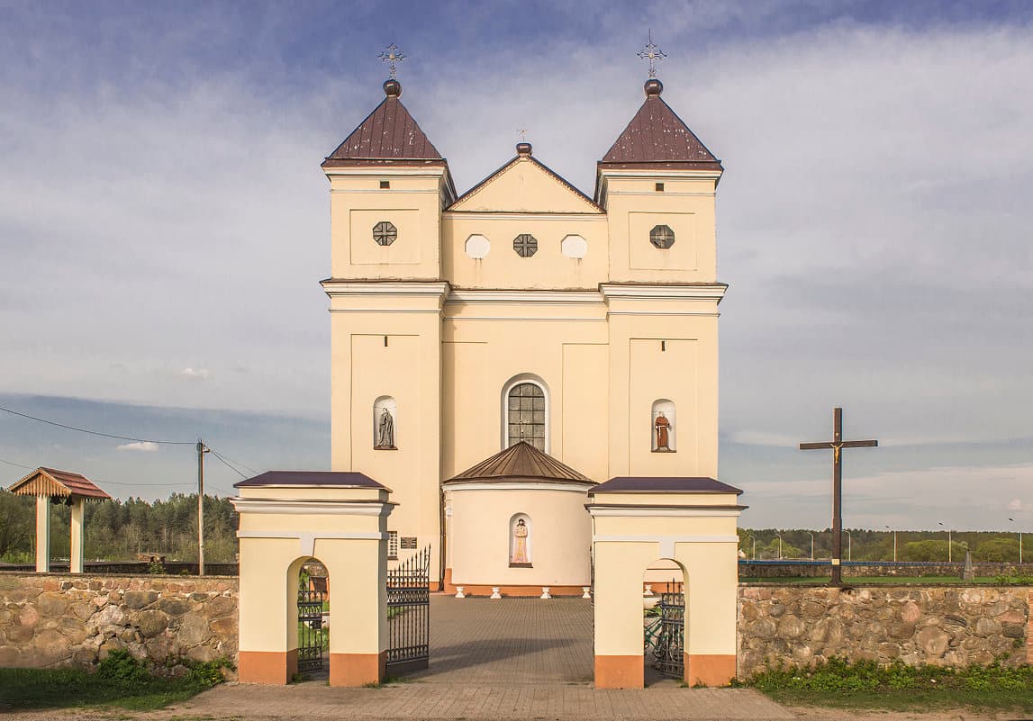 Михалишки. Костел Святого Михаила Архангела.