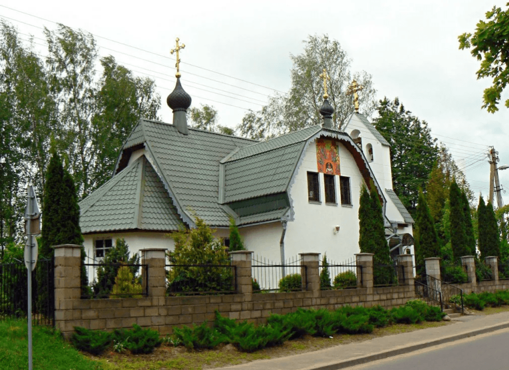 Samokhvalovichi. The Church of the Holy Spirit.