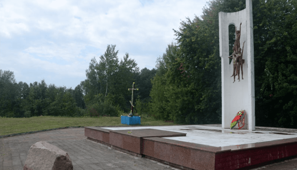 Leplevka. Monument to child victims of fascism.