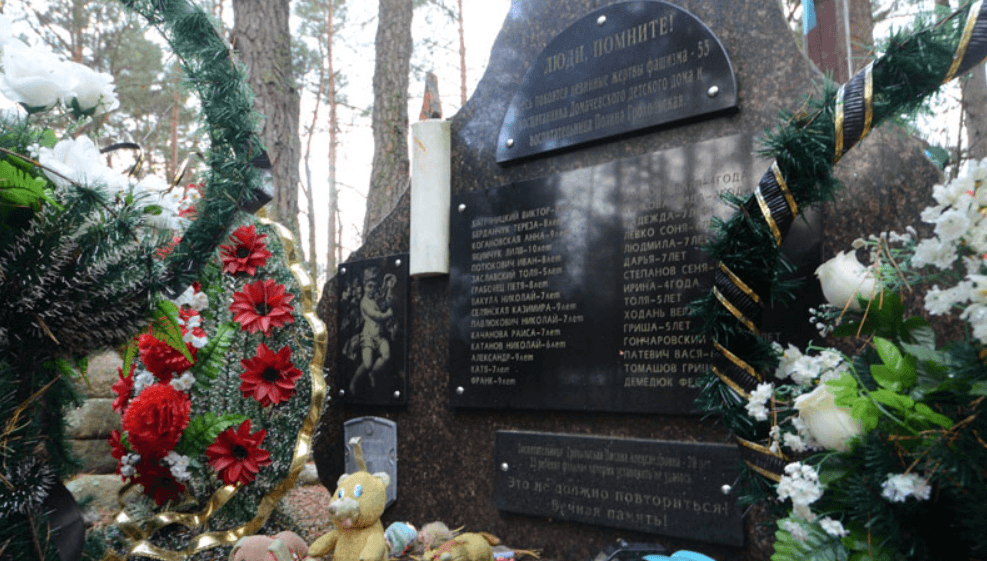 Leplevka. Monument to child victims of fascism.