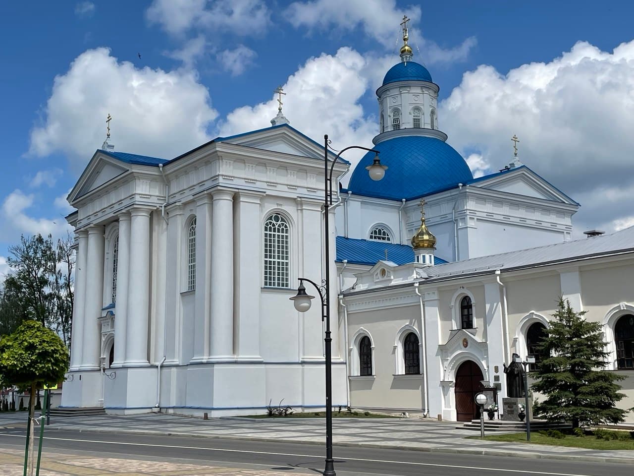 Жировичский Свято-Успенский мужской монастырь.