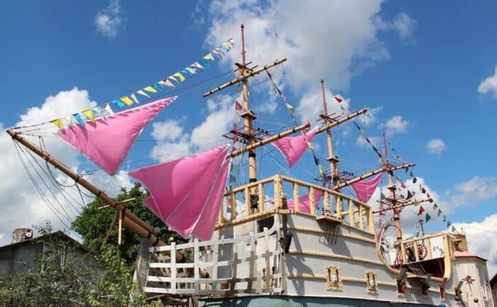 Пинск. Дом-корабль «Мечта».