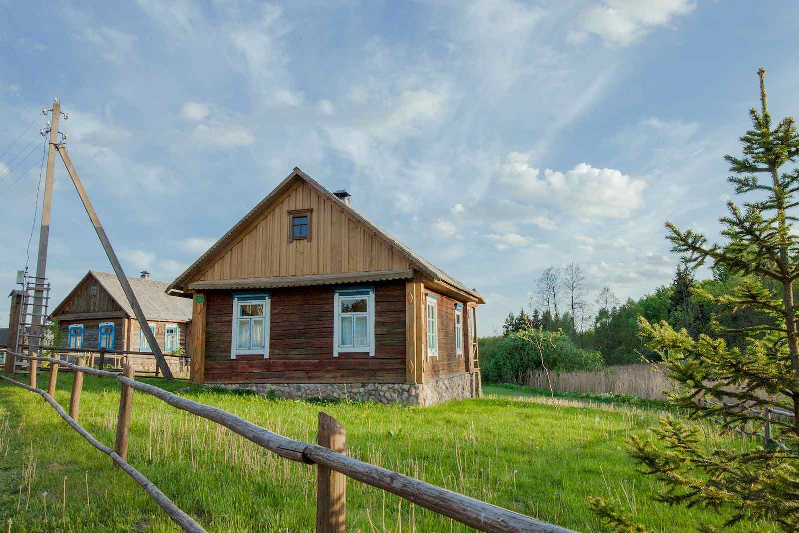 Tinevichi. The tourist village "Belye Luga" (White meadows).