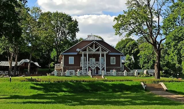 Бенюны. Усадьба Карчевских.