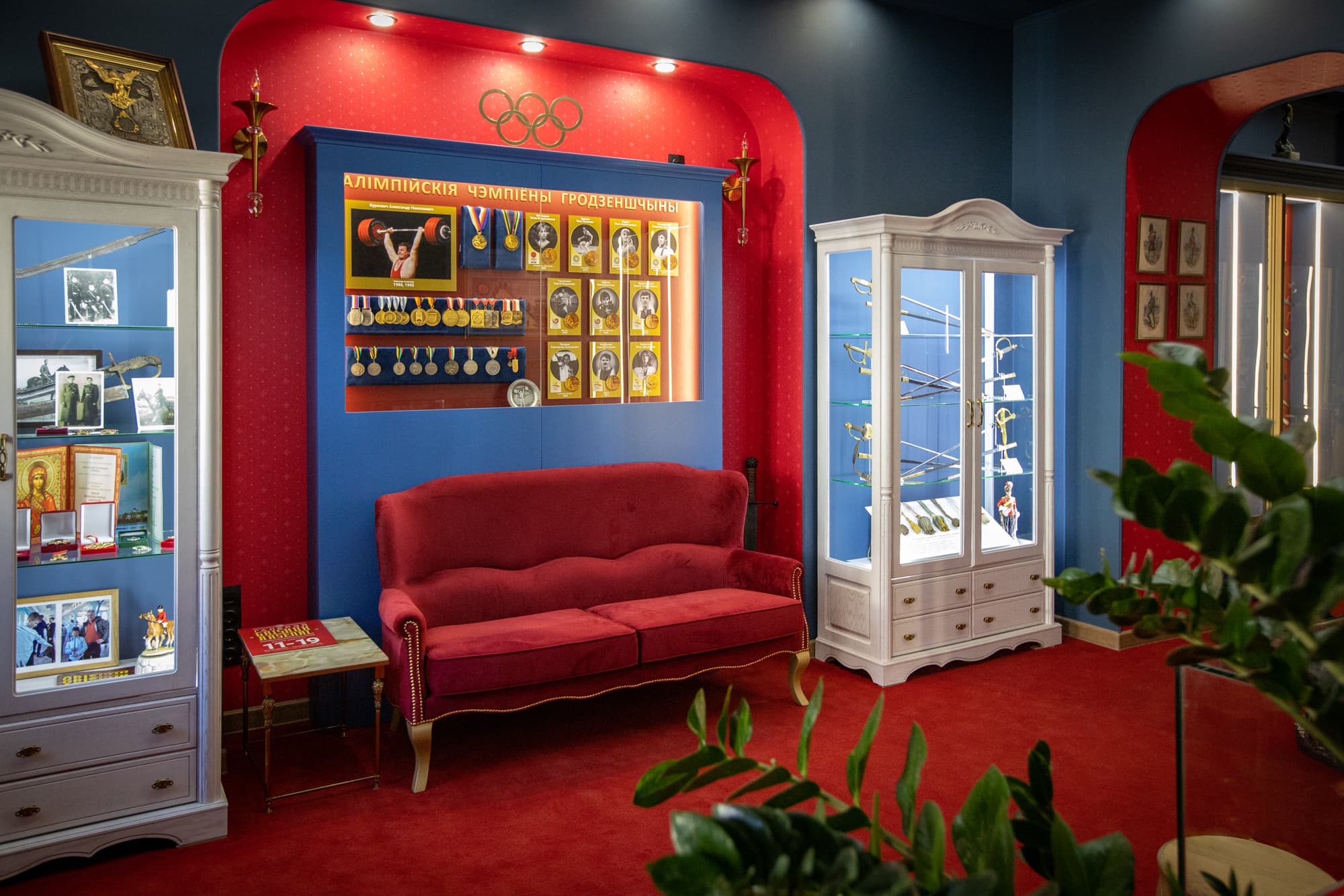 Grodno. "Grishuk Arsenal" cold ceremonial weapons gallery.