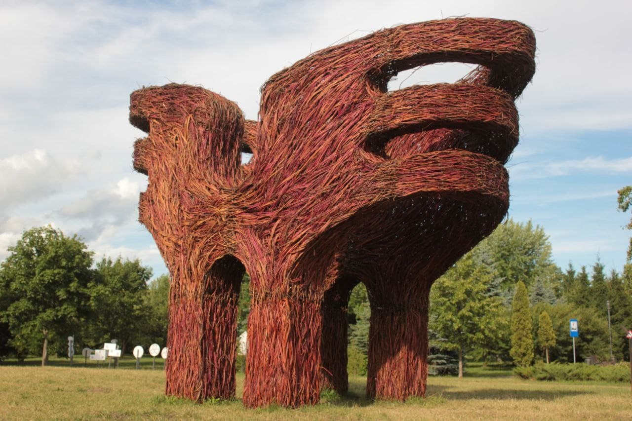 Арт-парк Манылы Холм.