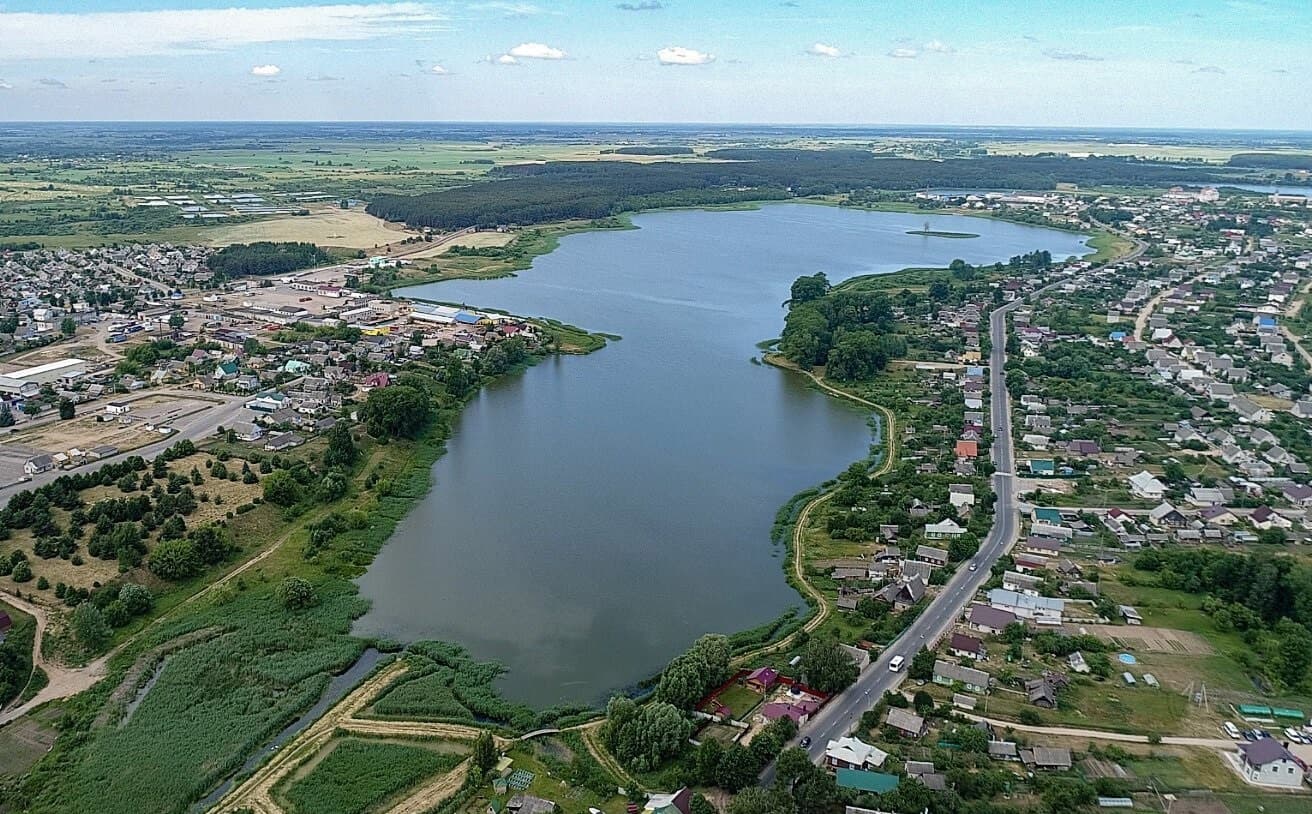 Глубокое. Крест на острове озера Великое.